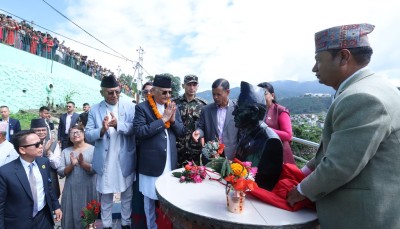  प्रधानमन्त्रीद्वारा अधिकारीको शालिक अनावरण 