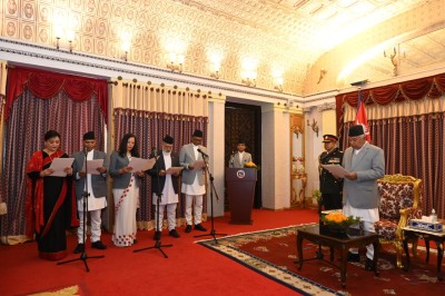  राष्ट्रपतिबाट पाँच देशका नवनियुक्त राजदूतहरुको पद तथा गोपनीयताको शपथ 