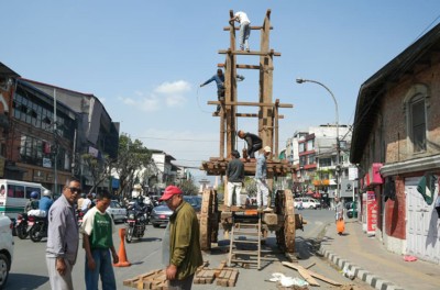  यसरी गरिँदैछ सेतो मच्छेन्द्रनाथको रथ निर्माण 