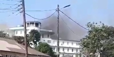  सियरा लियोनको राष्ट्रपति भवनमा आगलागी, महत्त्वपूर्ण कागजात नष्ट 