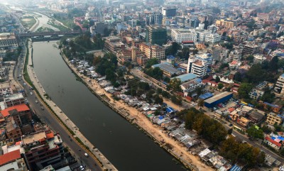  प्रधानमन्त्रीको आदेशमा शनिबार सबेरैदेखि लाग्दैछ सुकुम्वासी बस्तीमा डोजर 