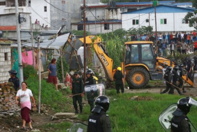  बर्खामा मनोहराको सुकुम्वासी बस्तीमा महानगरले डोजर चलाएकोमा माओवादीका जनसंगठनको आपत्ति 
