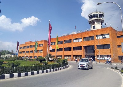  विमानस्थलमा अलपत्र परेका यात्रु गन्तव्य जान थाले 