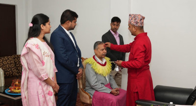  उपराष्ट्रपतिबाट बडादसैँको टीका ग्रहण 