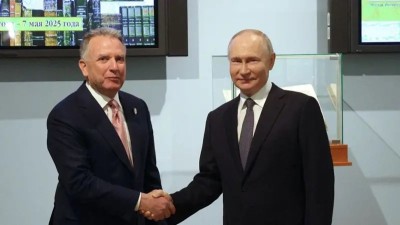  अमेरिकी राजदूत स्टिभ र रुसी राष्ट्रपति पुटिनबीच भेटवार्ता, युक्रेन सम्झौताबारे छलफल 