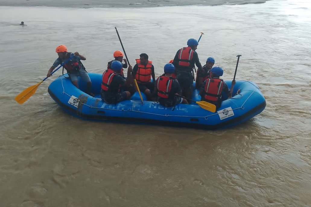 रौतहटको लालबकैया खोलामा नुहाउने क्रममा तीन बालबालिका बेपत्ता,खोजीकार्य जारी