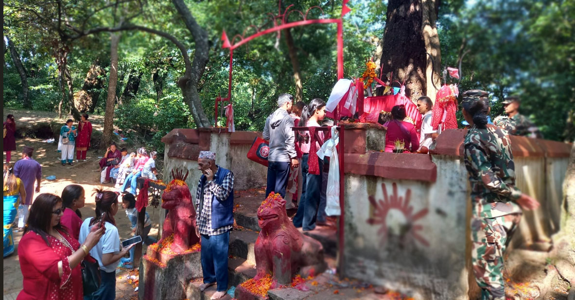 गोकर्ण जङ्गलको वनदेवीमा सर्वसाधारण भक्तजनद्वारा पूजाआराधना