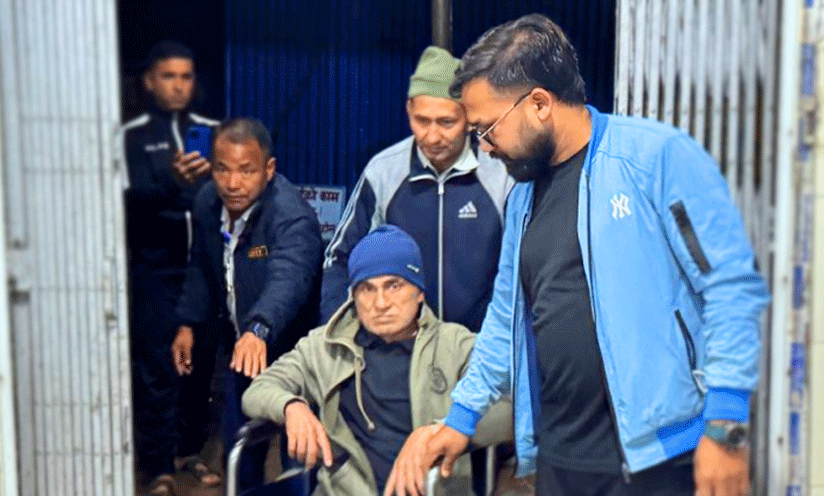 अनशनरत प्रा.डा. केसी अस्पताल भर्ना