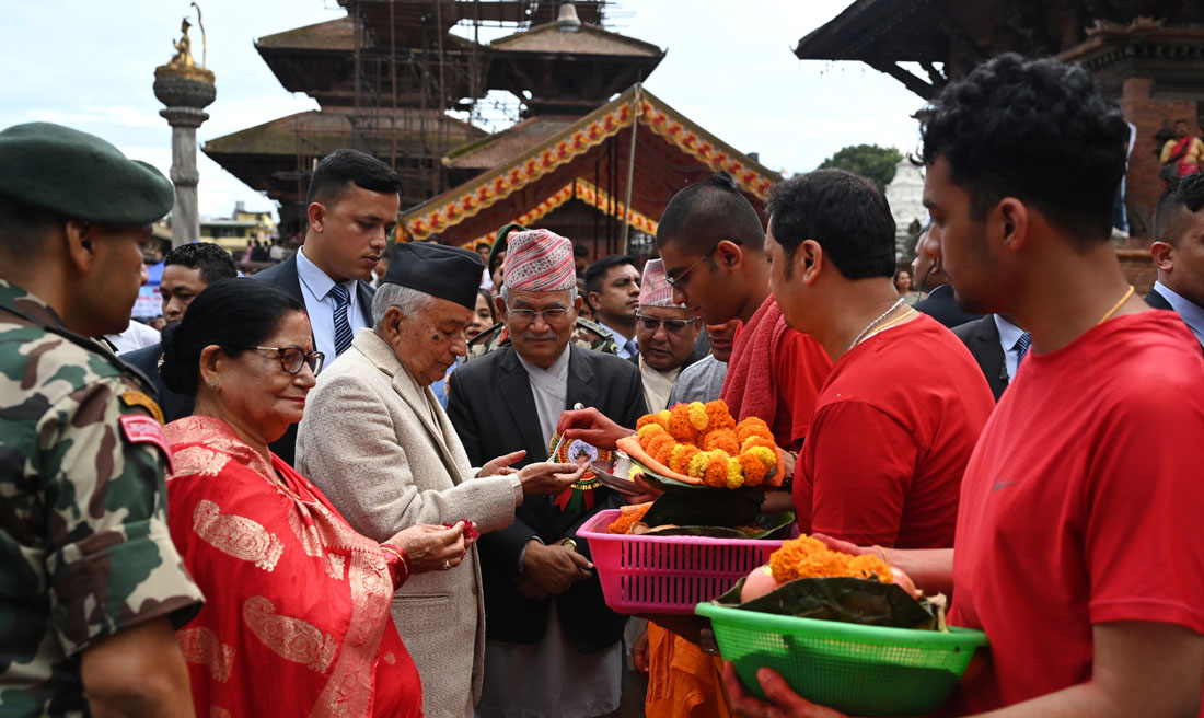 राष्ट्रपति रामचन्द्र पौडेलद्वारा पाटन कृष्ण मन्दिरमा पूजाआराधना