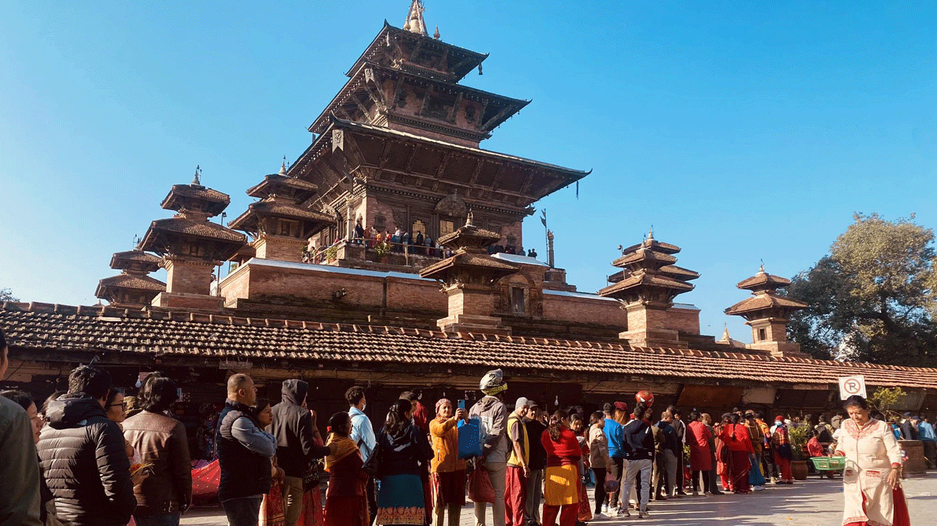 जीवित देवी कुमारीलाई तलेजु भवानीको दर्शन